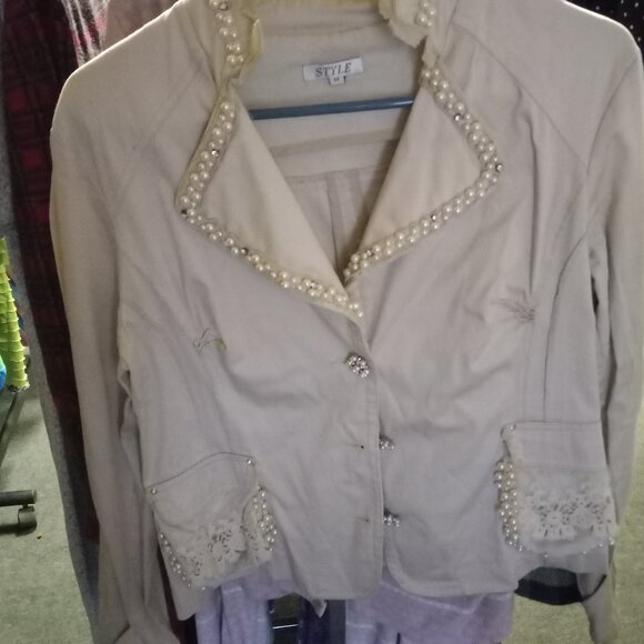 Jacket - Picture 1 of 4